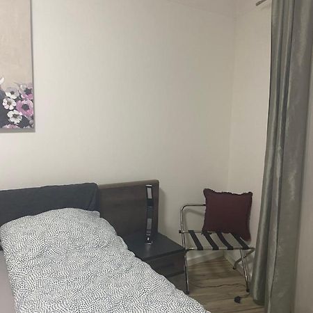 Tatra Apartment By The Danube Fully Accessible บูดาเปสต์ ภายนอก รูปภาพ