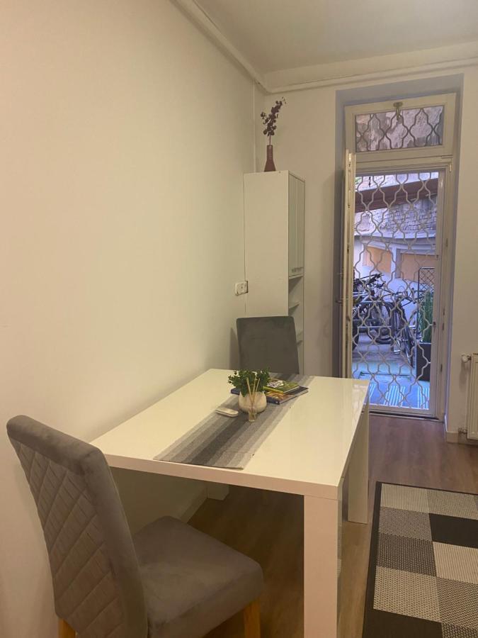 Tatra Apartment By The Danube Fully Accessible บูดาเปสต์ ภายนอก รูปภาพ