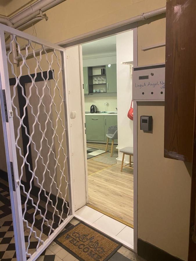 Tatra Apartment By The Danube Fully Accessible บูดาเปสต์ ภายนอก รูปภาพ