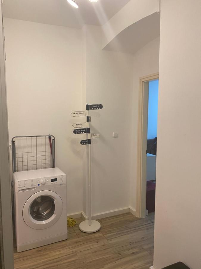 Tatra Apartment By The Danube Fully Accessible บูดาเปสต์ ภายนอก รูปภาพ