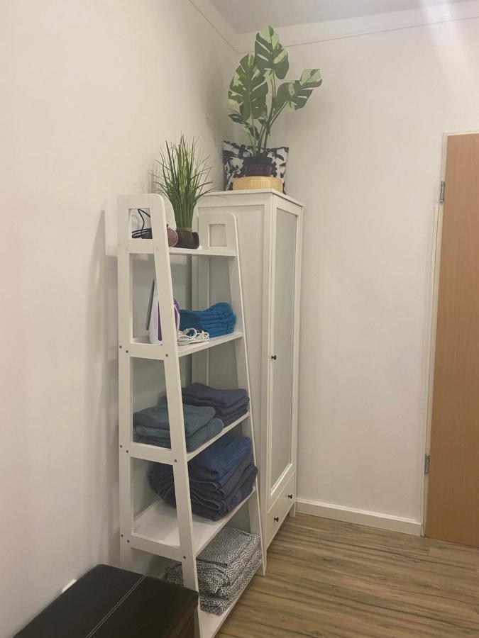 Tatra Apartment By The Danube Fully Accessible บูดาเปสต์ ภายนอก รูปภาพ