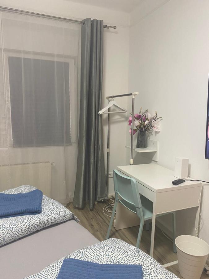 Tatra Apartment By The Danube Fully Accessible บูดาเปสต์ ภายนอก รูปภาพ