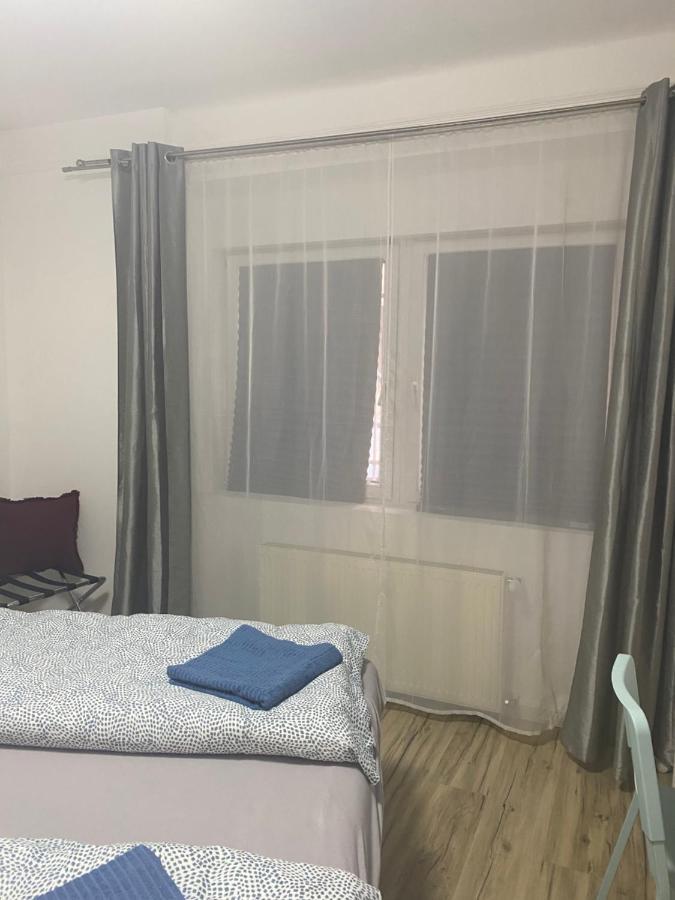 Tatra Apartment By The Danube Fully Accessible บูดาเปสต์ ภายนอก รูปภาพ