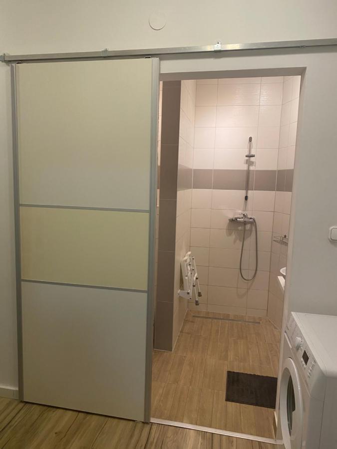 Tatra Apartment By The Danube Fully Accessible บูดาเปสต์ ภายนอก รูปภาพ